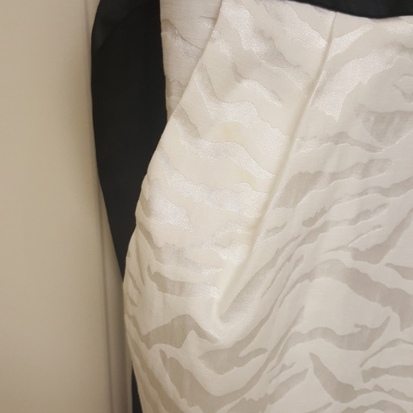 Dress - Picture 4 of 8